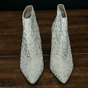 Gold sparkling ankle boots